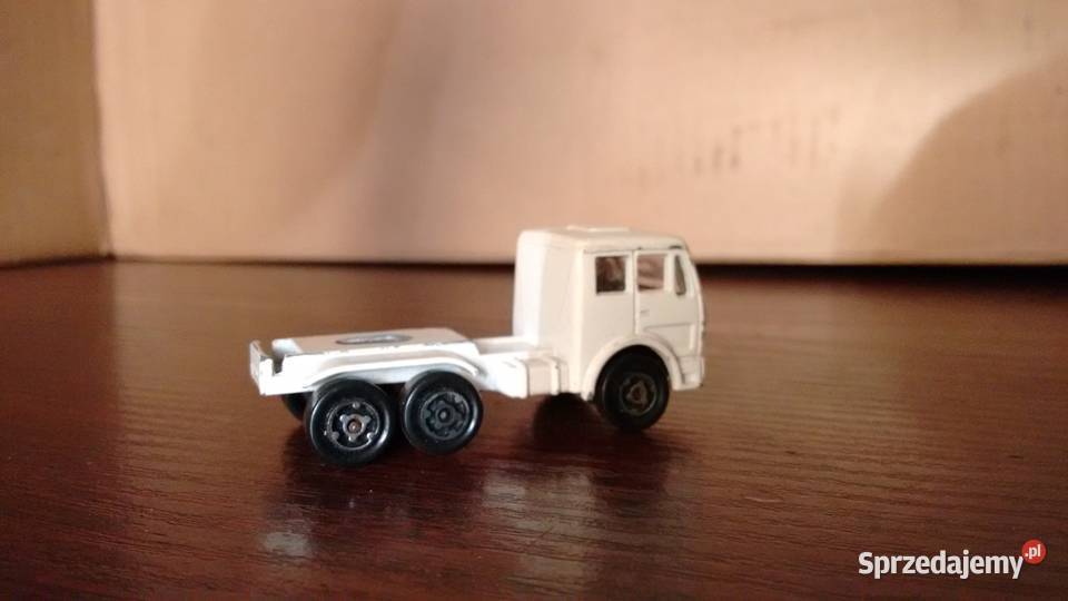 majorette mercedes ciągnik siodłowy 2537 sprzedam