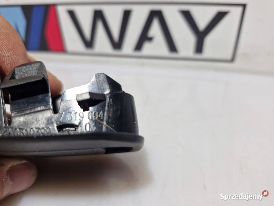 BMW F30 F31 F20 ZAŚLEPKA OBUDOWA ISOFIX 7319604 osobowe Motoryzacja sprzedam