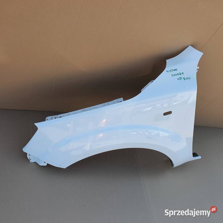 NISSAN NAVARA NP300 D23 BŁOTNIK LEWY lubuskie Trzciel