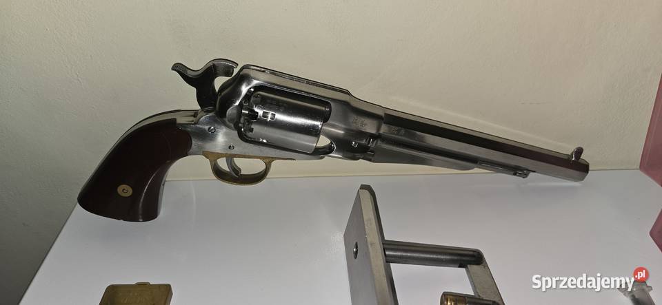 Rewolwer czarnoprochowy remington Sporty strzeleckie i myślistwo