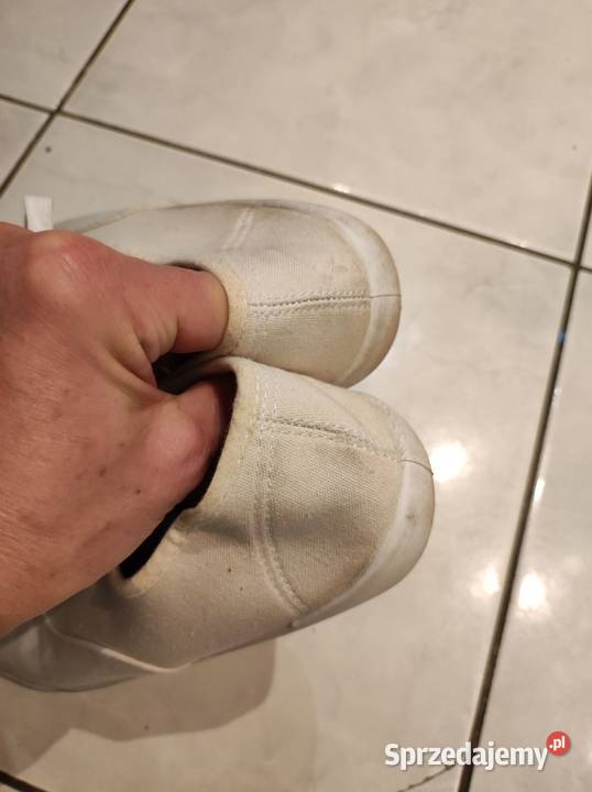 białe kremowe męskie tenisówki primark trampki