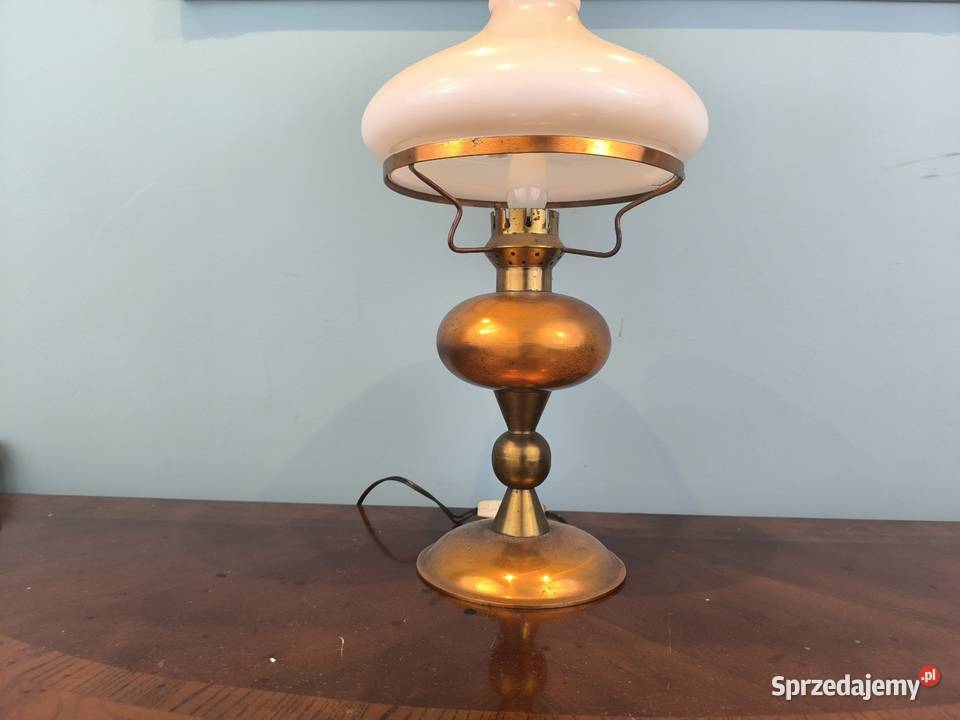 Piękna stara oryginalna lampa mosiężna