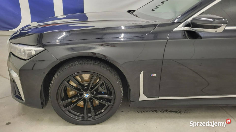 BMW 730 d xDrive mHEV sportaut G702022 światła przeciwmgielne Grójec