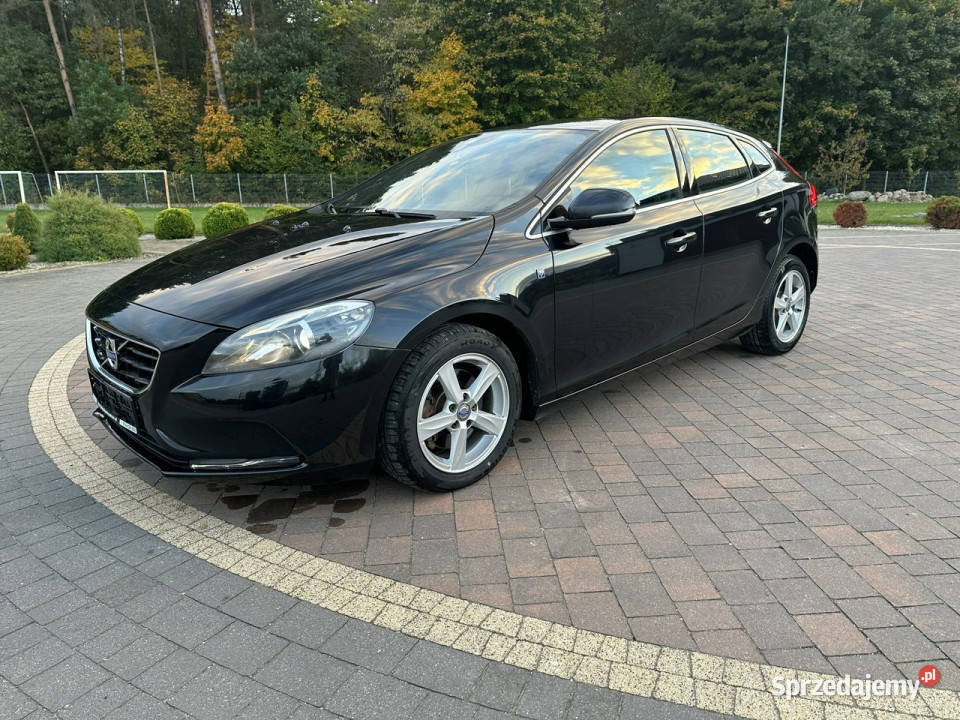 Volvo V40 II 2012 mazowieckie Lipówki