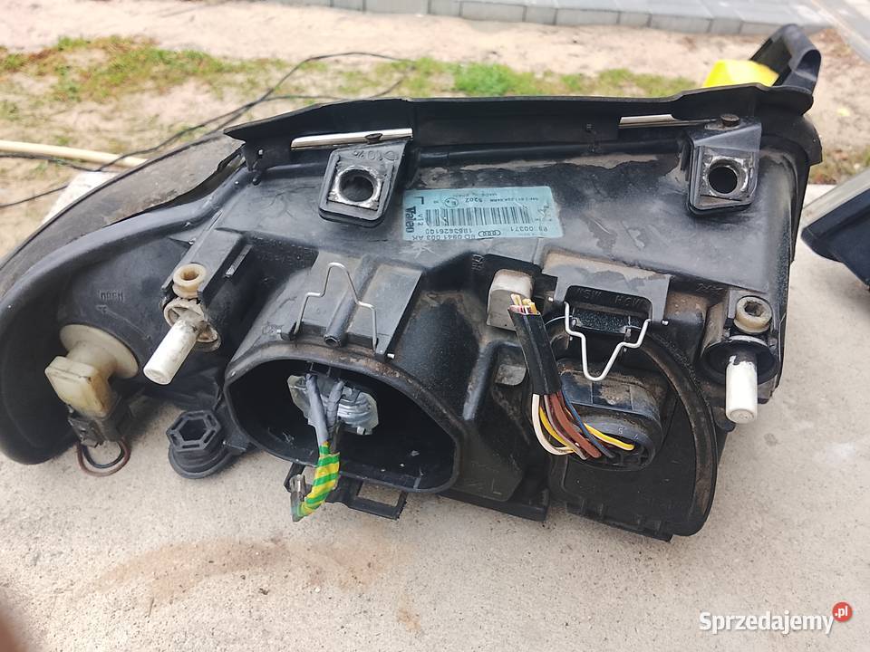 Sprzedam lampy przednie lift Audi a4 b5 osobowe mazowieckie Ostrołęka
