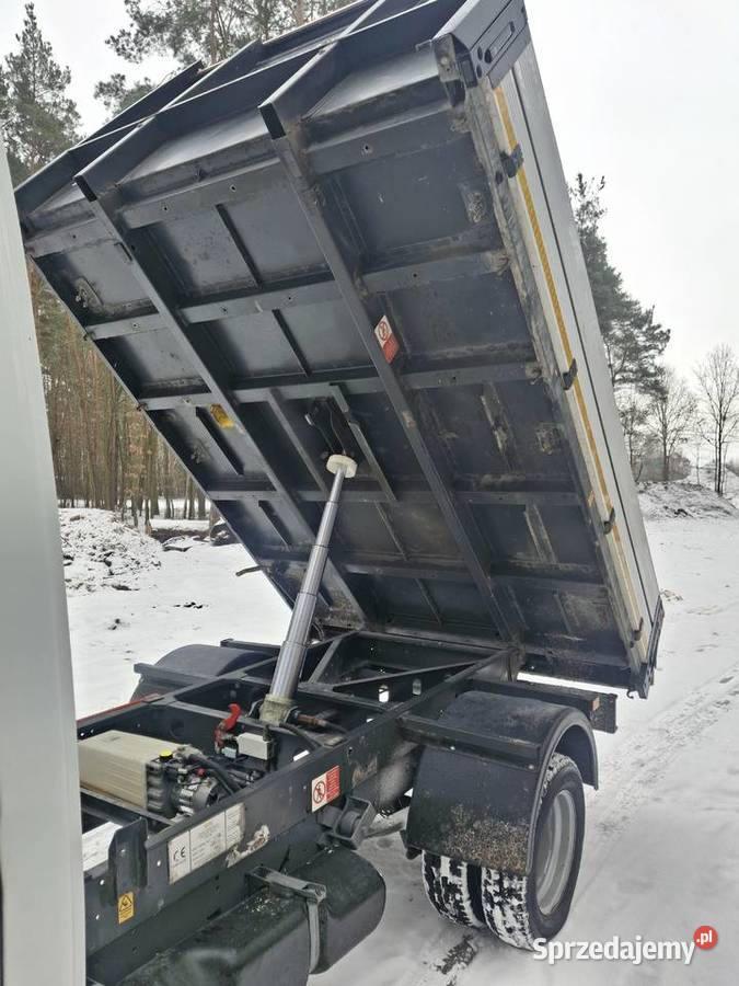 Iveco daily 23 2010 r Wywrotka Kategoria B radio / CD Iveco Radom