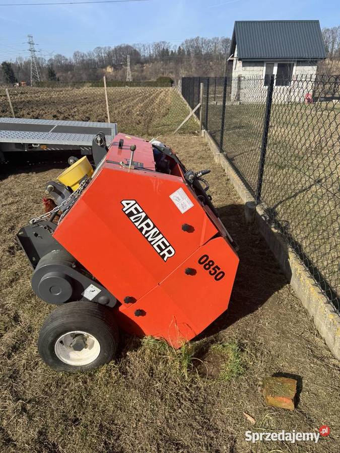 Mini prasa zwijająca do bel nieuszkodzony