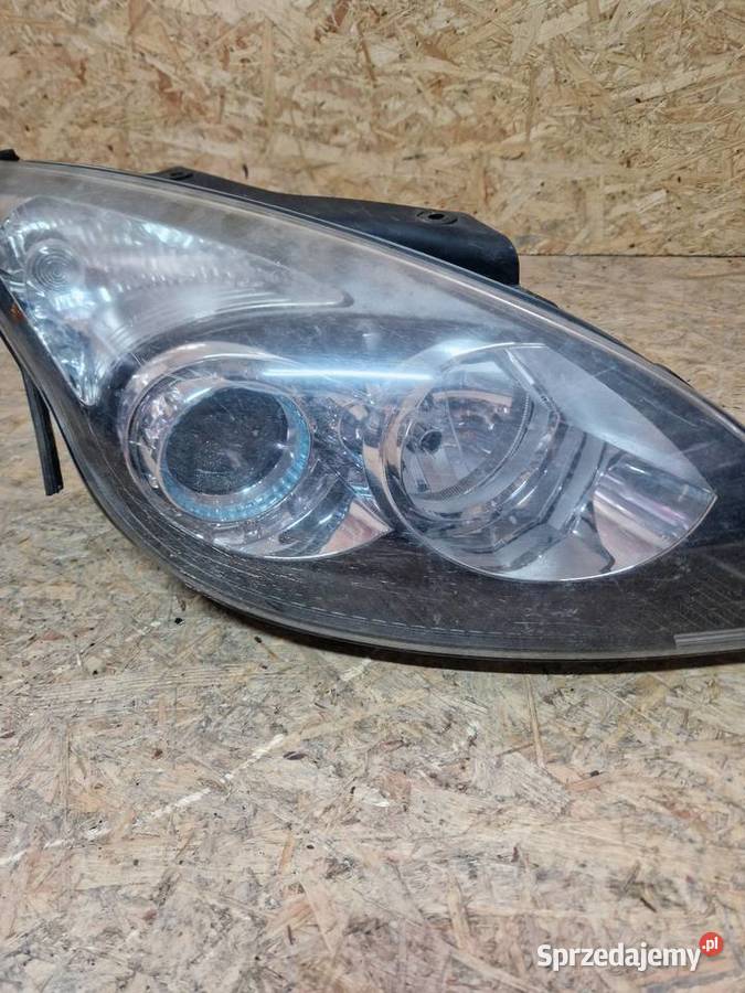 Hyundai I30 Lampa prawy przód 921022R000 Europa sprzedam