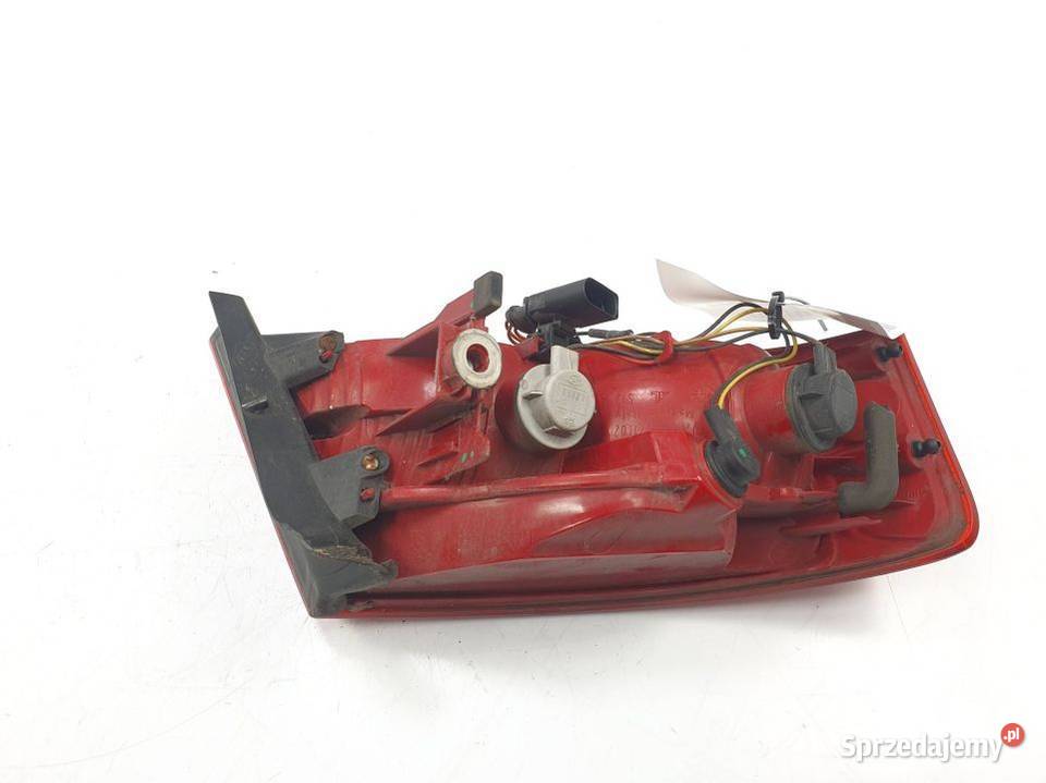 LAMPA PRAWA TYŁ AUDI A5 8T0945096 Lipno