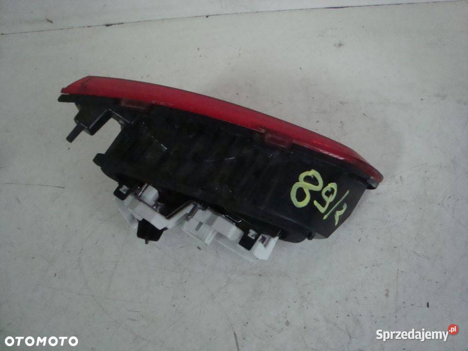 LAMPA PRAWY TYŁ W KLAPĘ VW GOLF VII 5G0945094AD Włoszczowa