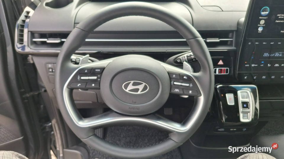 Hyundai Staria Smart Vip 16 TGDI HEV 6AT 2WD 225 serwisowany w ASO mazowieckie