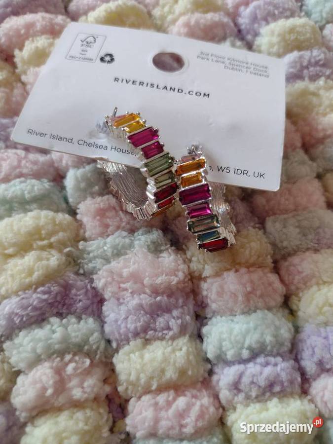 River Island Bogato zdobione kolczyki z Londynu