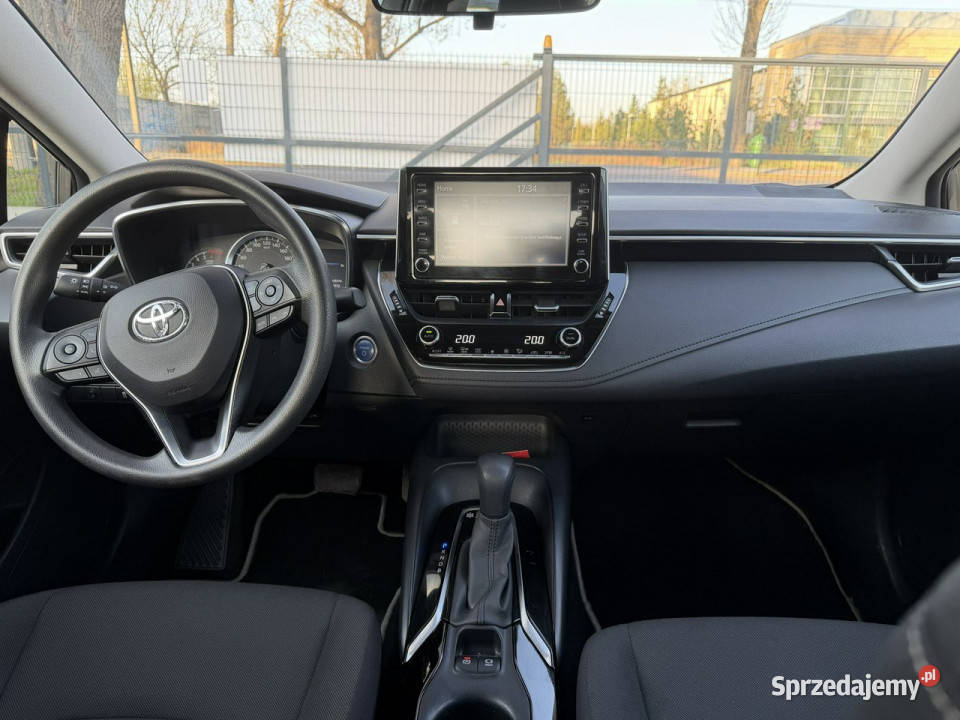 Toyota Corolla 18 HSD Vat 23 Lekko uszkodzony Otwock Mały