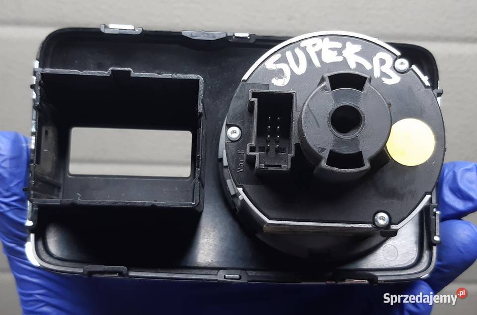 WŁĄCZNIK ŚWIATEŁ SKODA SUPERB II 3T0941431B Mielęcin