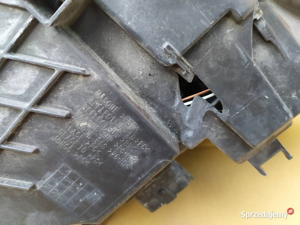 Megane III lift reflektor lewy lampa lewa osobowe Rybnik