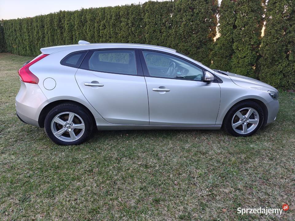 Volvo V40 2018 120 20 Diesel sprzedam