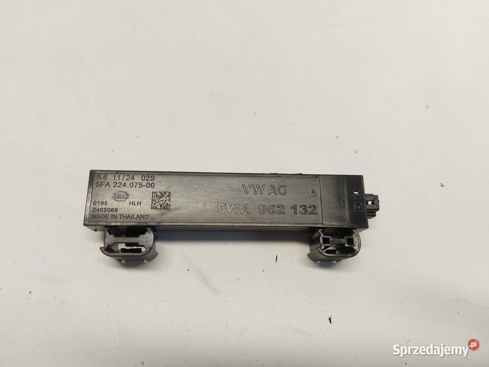 VW ID4 11A 2024r SUV 5D WZMACNIACZ ANTENA osobowe