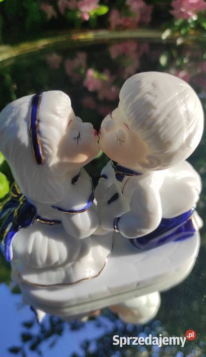 Figurka porcelanowa chłopiec i dziewczynka Pabianice sprzedam