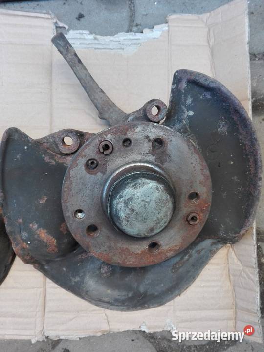 Mercedes W124 zwrotnica przód osłona tarczy osobowe