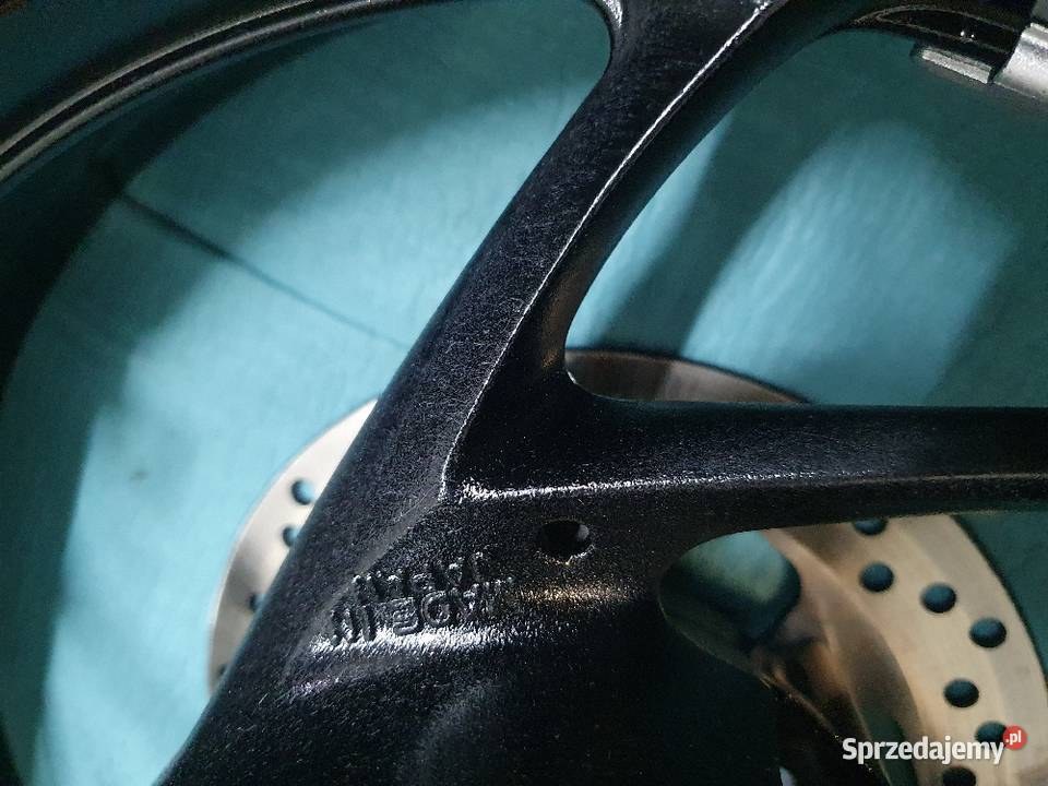 Suzuki GSXS 1000 S F felga tył tylna tarcz koło Grońsko