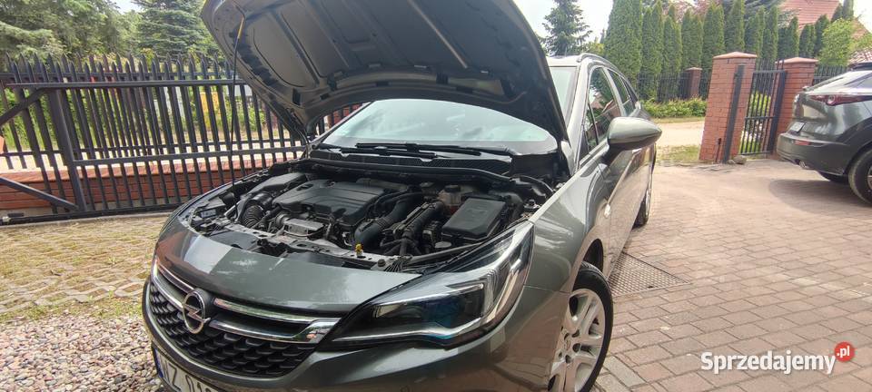 Opel Astra Sports Tourer kombi 14 benzyna 150 Rok produkcji 2017 Zaborów