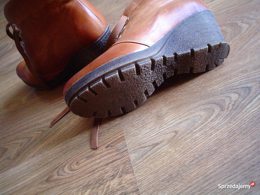 Botki skórzane na koturnie Błażej skóra pomorskie Czarne