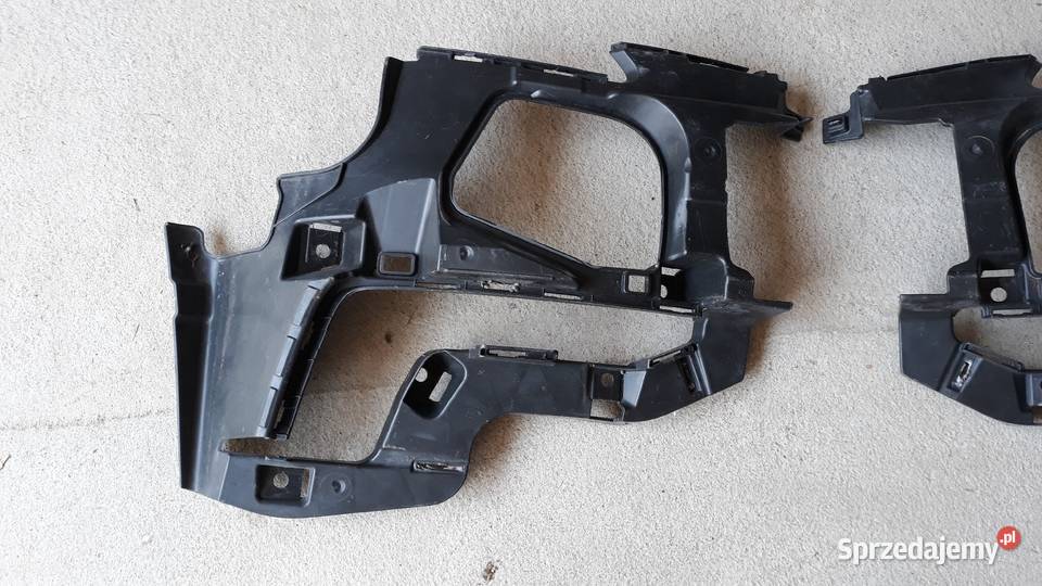 AUDI A3 8V4 MOCOWANIE HALOGENU PRAWE PRZÓD Zatom Stary sprzedam