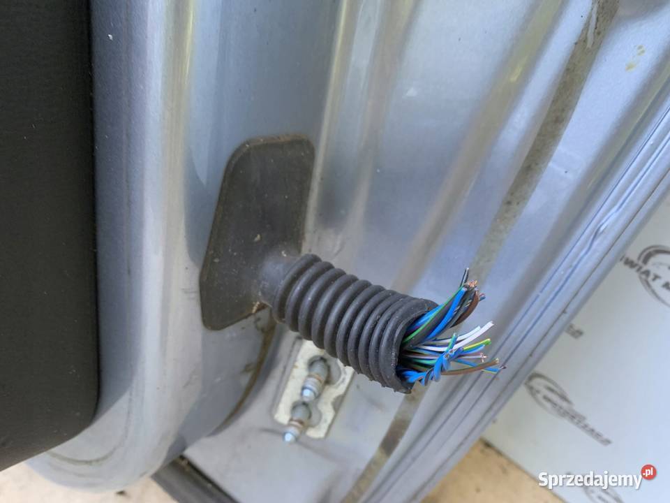 BMW E82 10r drzwi lewe przód