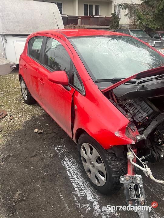 Powypadkowy Opel Corsa 14 D Rok produkcji 2014