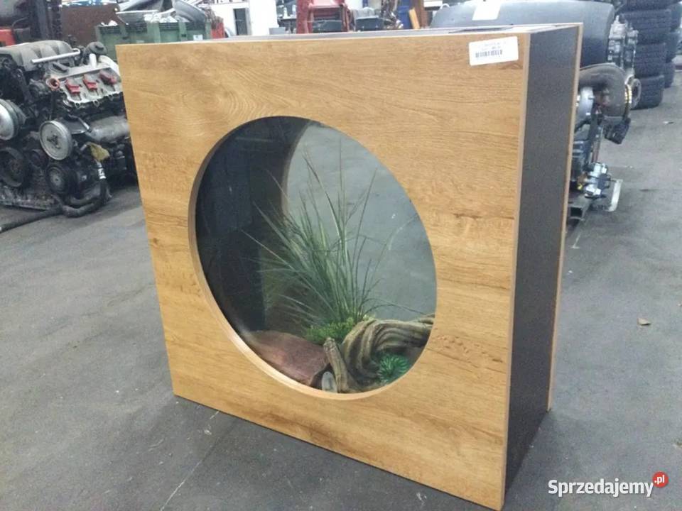 Akwarium w drewnianej obudowie Kozubszczyzna