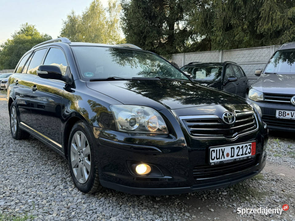 Toyota Avensis benzyna Avensis