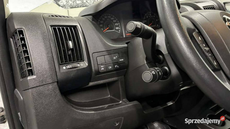 Opel Movano Heavy 22 Diesel L2H2 E64 35t światła przeciwmgłowe mazowieckie