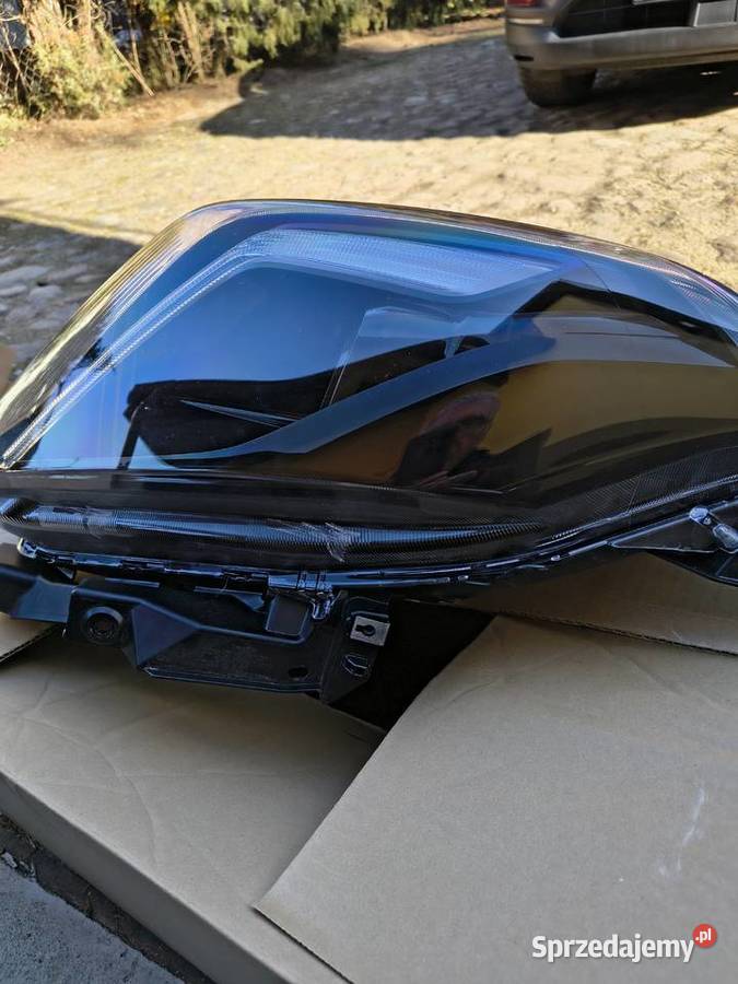 SprzedamPrawy leflektor do Suzuki Swift 2024r mazowieckie Warszawa sprzedam