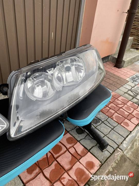 Lampy Audi A6 C6 HELLA osobowe Leszczawa Górna