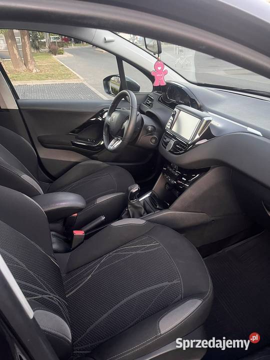 Peugeot 208 I 12 Salon Polska Serwis Bezwypadek 193800km mazowieckie Warszawa