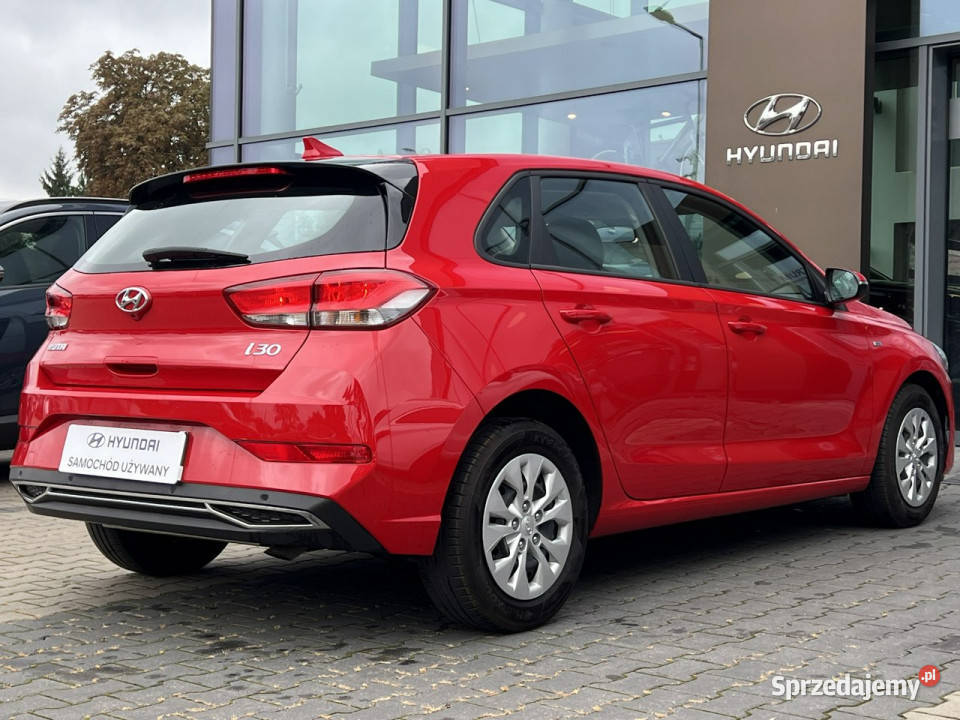 Hyundai i30 15TGDI 160 48V 6MT ModernDisplay garażowany Piotrków Trybunalski
