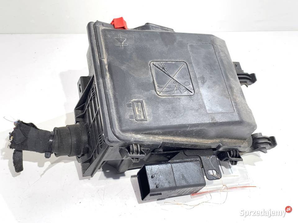 SKRZYNKA BEZPIECZNIKÓW OPEL VIVARO C 9808959080 osobowe