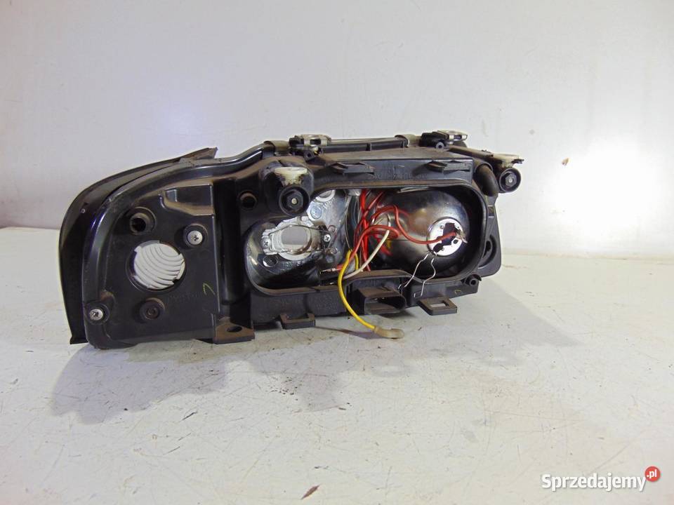 LAMPA LEWA PRZEDNIA PRZÓD XENON A3 8P osobowe wielkopolskie sprzedam