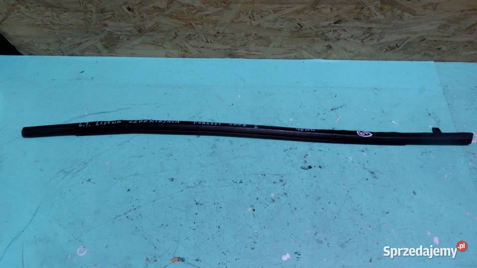 PEUGEOT 3008 I 10r listwa zgarniająca drzwi lewa