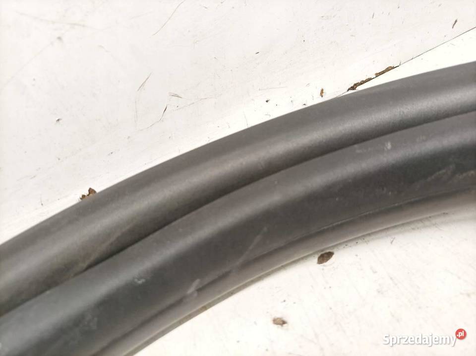 USZCZELKA DRZWI PRAWY LEWY TYŁ KPL WNĘKI Volvo Rok produkcji 2009 sprzedam