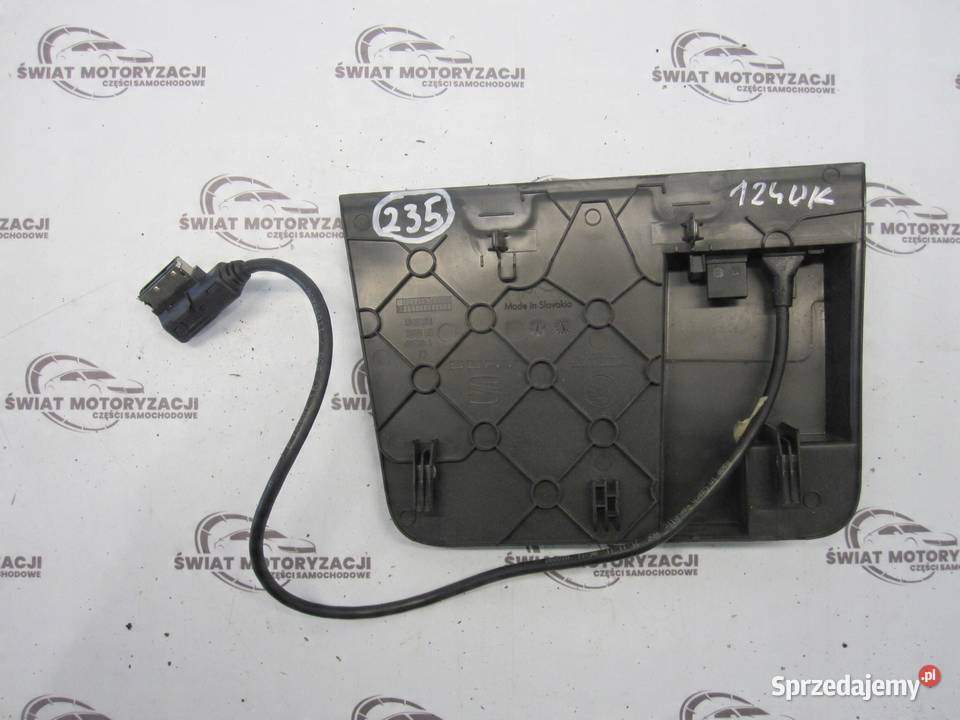 SKODA RAPID SPACEBACK gniazdo AUX USB 5JB857367A Panele sterowania, przełączniki Części samochodowe