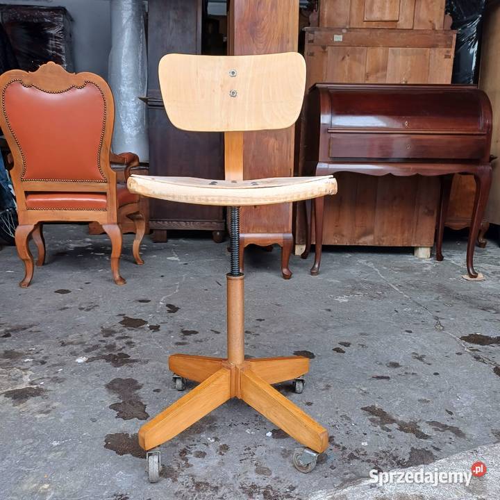 Industrialne Krzesło obrotowe do biurka wielkopolskie