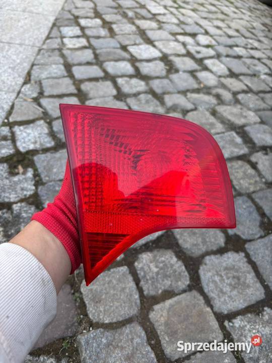 Wewnętrzna lewa tylna lampa audi a4b7 sedan Świątniki Górne