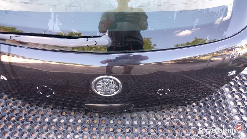 OPEL CORSA D HB 3D KLAPA TYŁ Z20R osobowe Maski wielkopolskie Zbierkowo