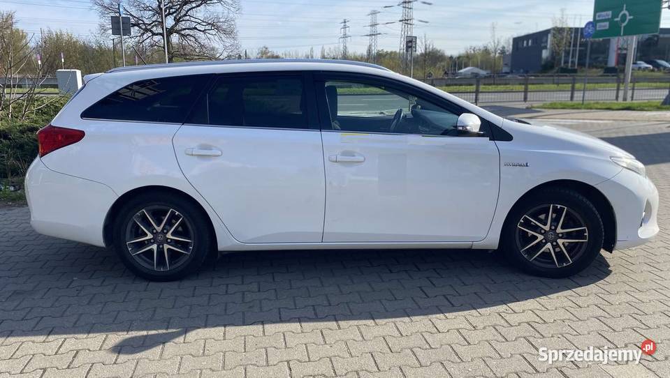 Toyota Auris Hybrid 2015 Warszawa
