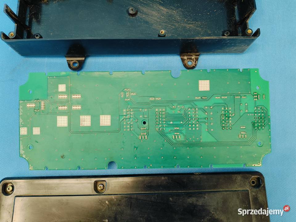 Claas Axion 840 CMatic 13r Płyta bezpieczników Elektryka i zapłon warmińsko-mazurskie Stalewo