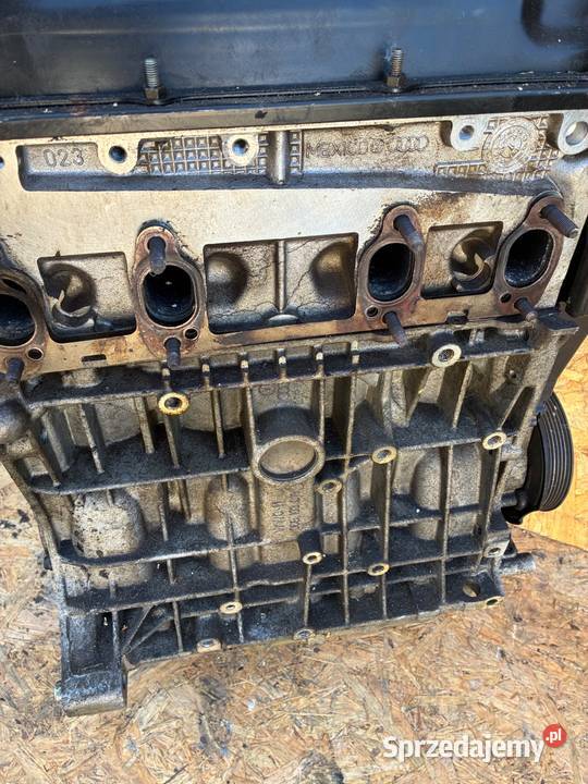 VW GOLF 4 16 AKL 210 PRZEBIEG SILNIK BENZYNA osobowe wielkopolskie Słowikowo