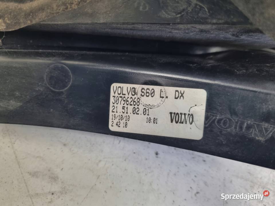LAMPA PRAWA Volvo S60 II 1013r TYLNIA TYLNA Części samochodowe Chełm