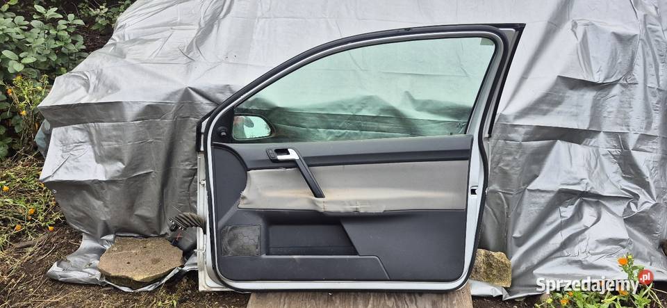 Drzwi prawe Vw Polo 9N LA7W Słupsk