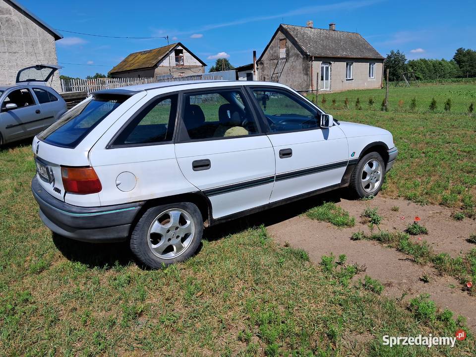 OPEL ASTRA nieuszkodzony Podgaj